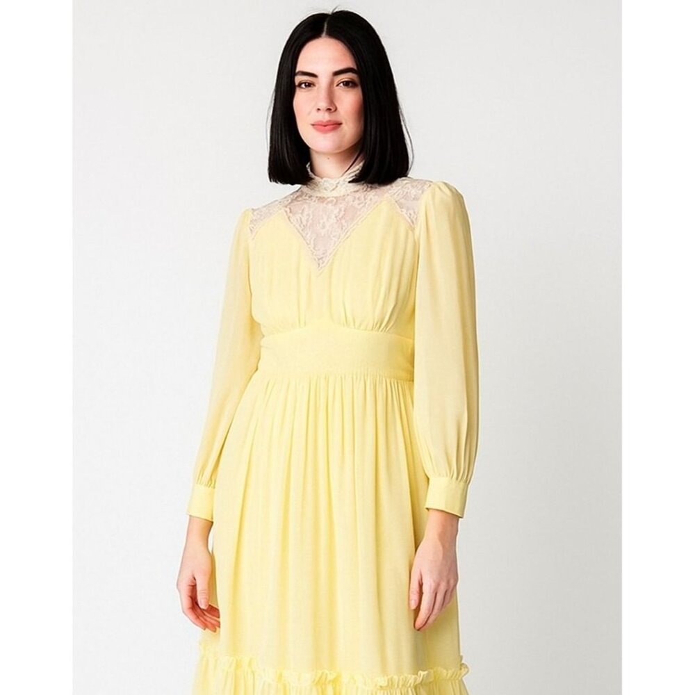 VINTAGE 70's long sleeve maxi gown dress in‎ Butter yellow lace neckline